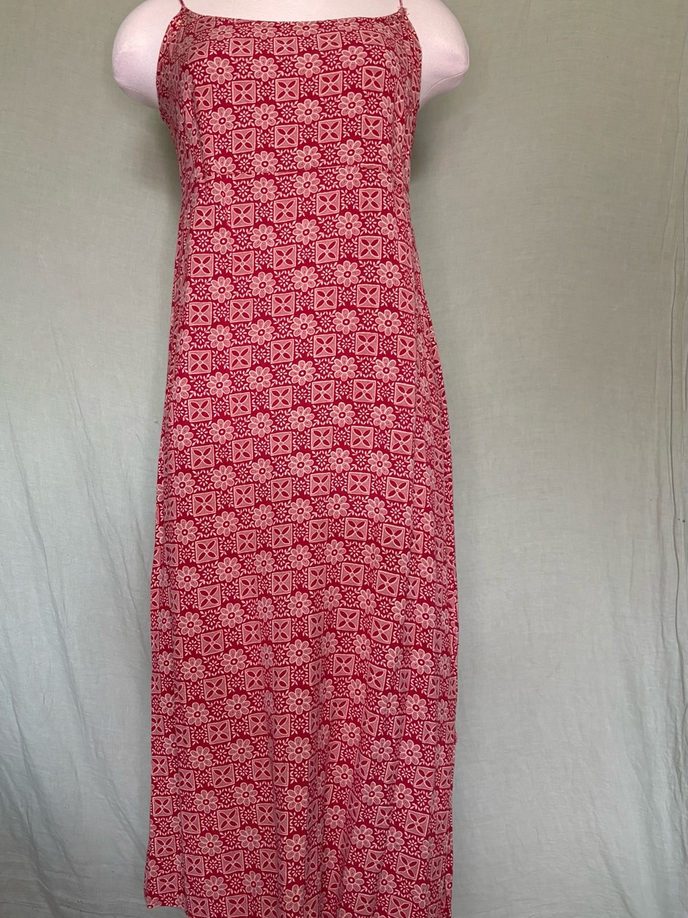 Vintage Patterned Spaghetti-Strap Maxi Dress #90s #vintage
